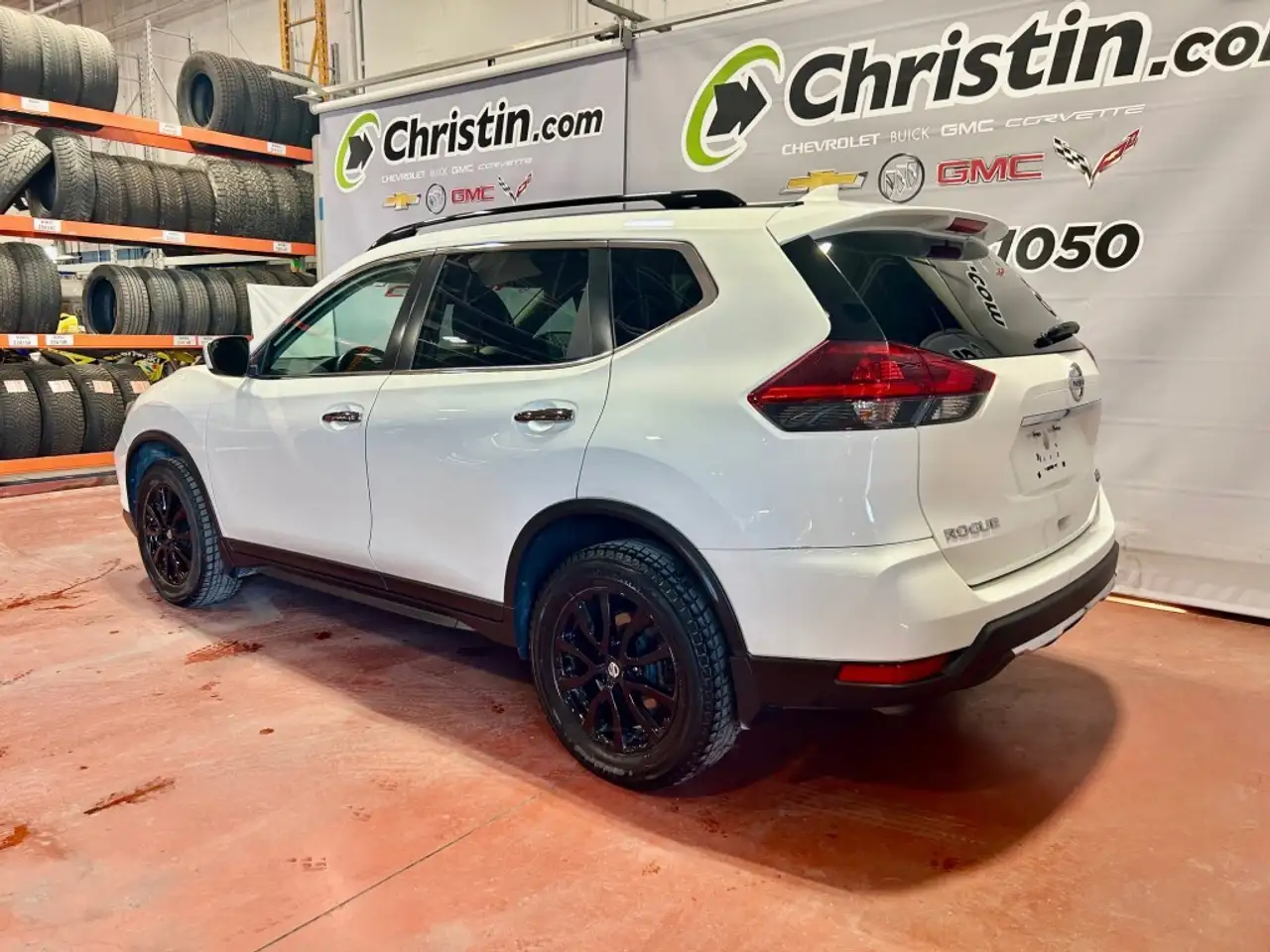 Nissan Rogue снимка Nissan Rogue