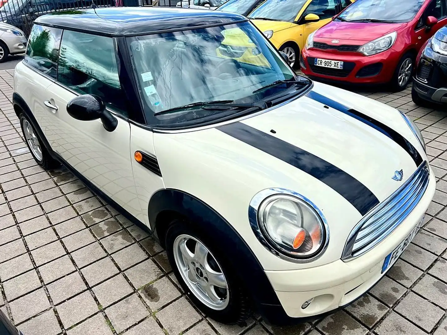MINI One HATCH 1.6i - 120 COOPER Beige - 2