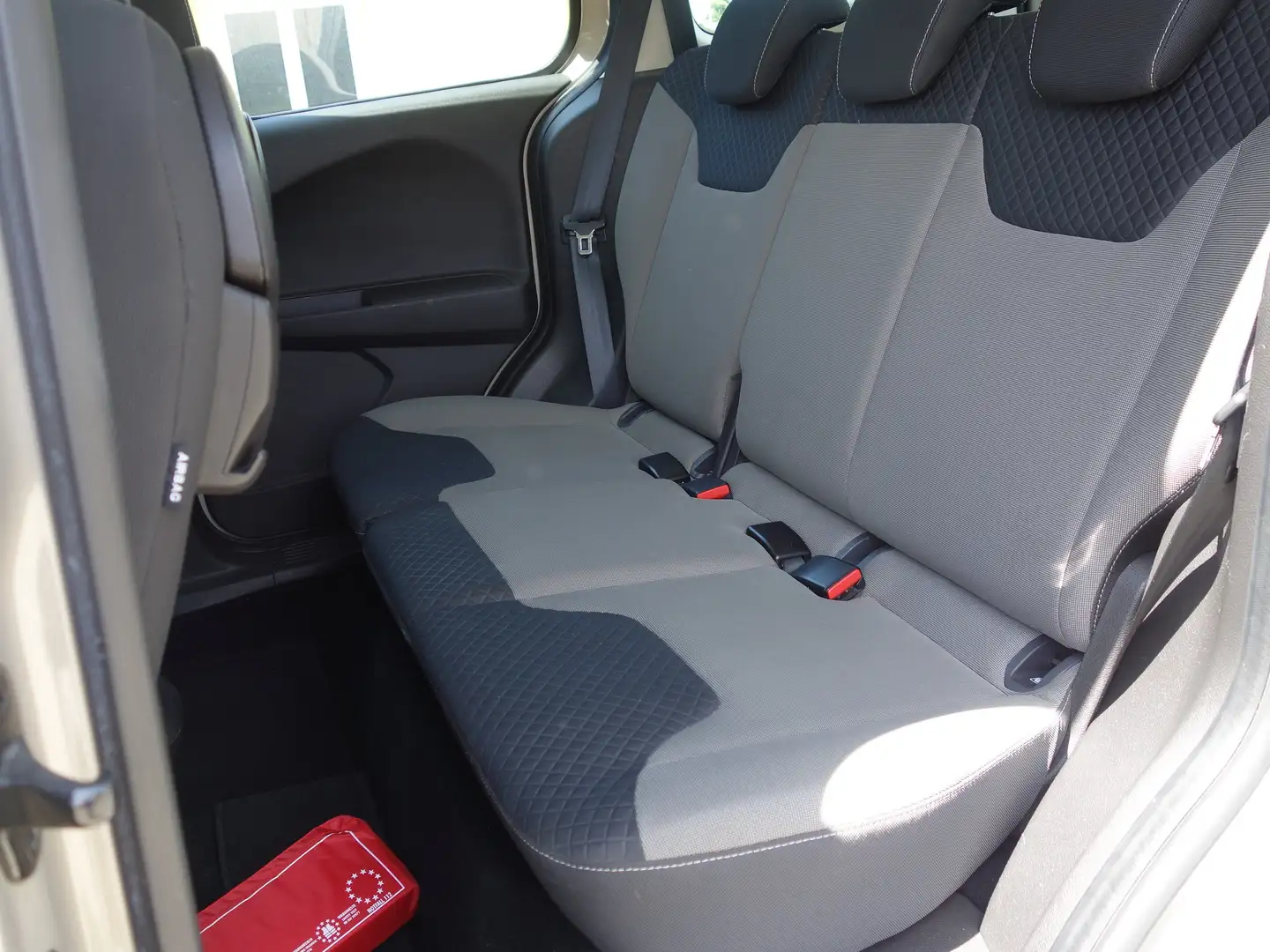 Ford Tourneo Courier Trend Bej - 2