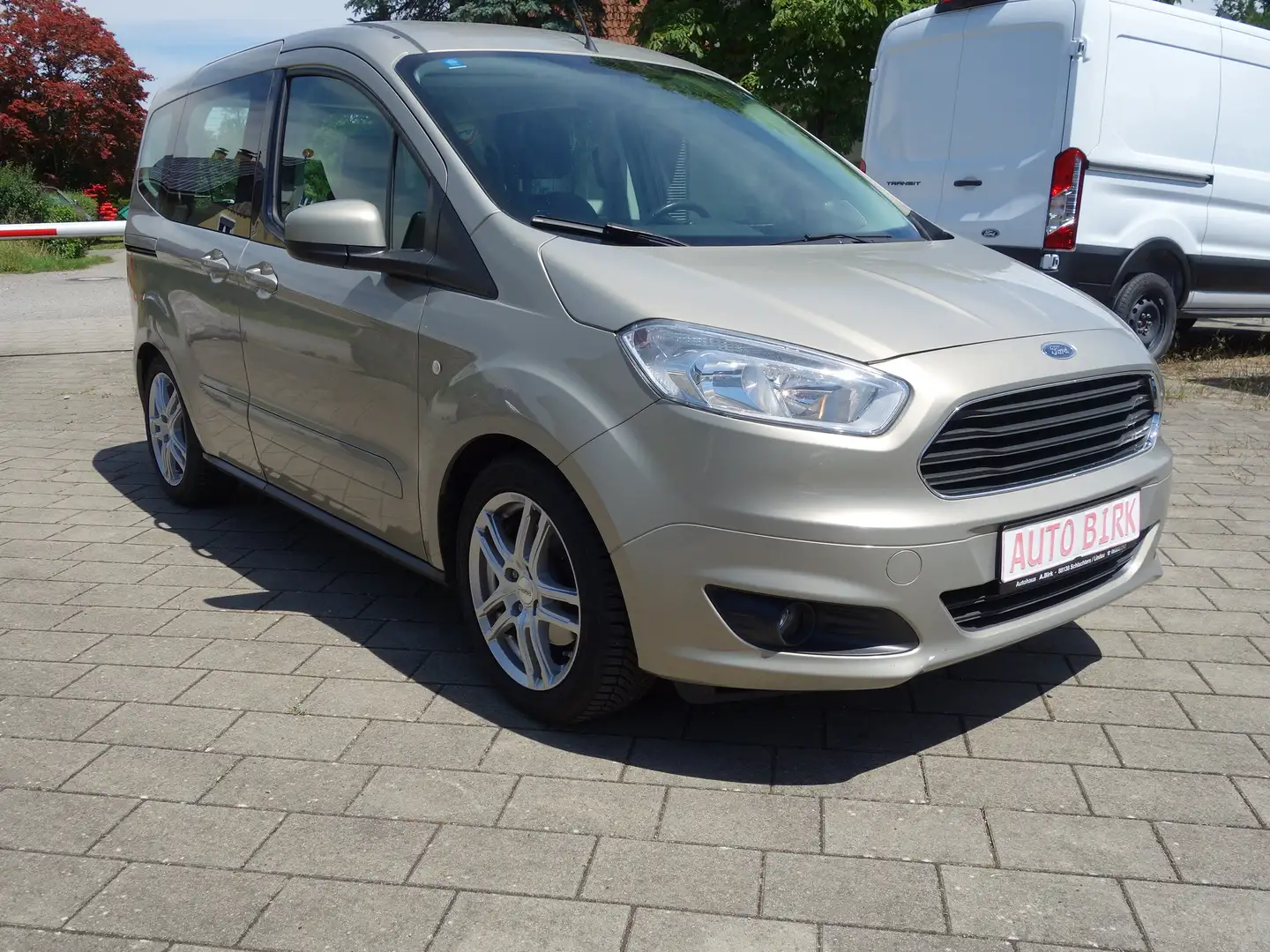 Ford Tourneo Courier Trend Bej - 1