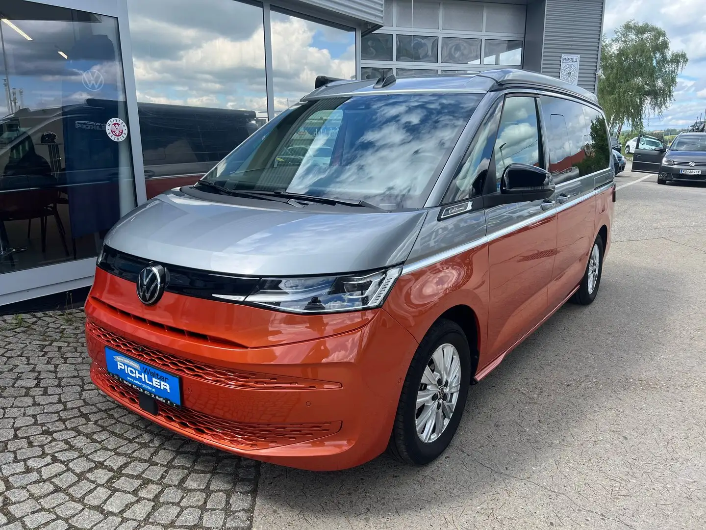 Volkswagen T7 California VW T7 California Beach Camper eHybrid Silber - 1