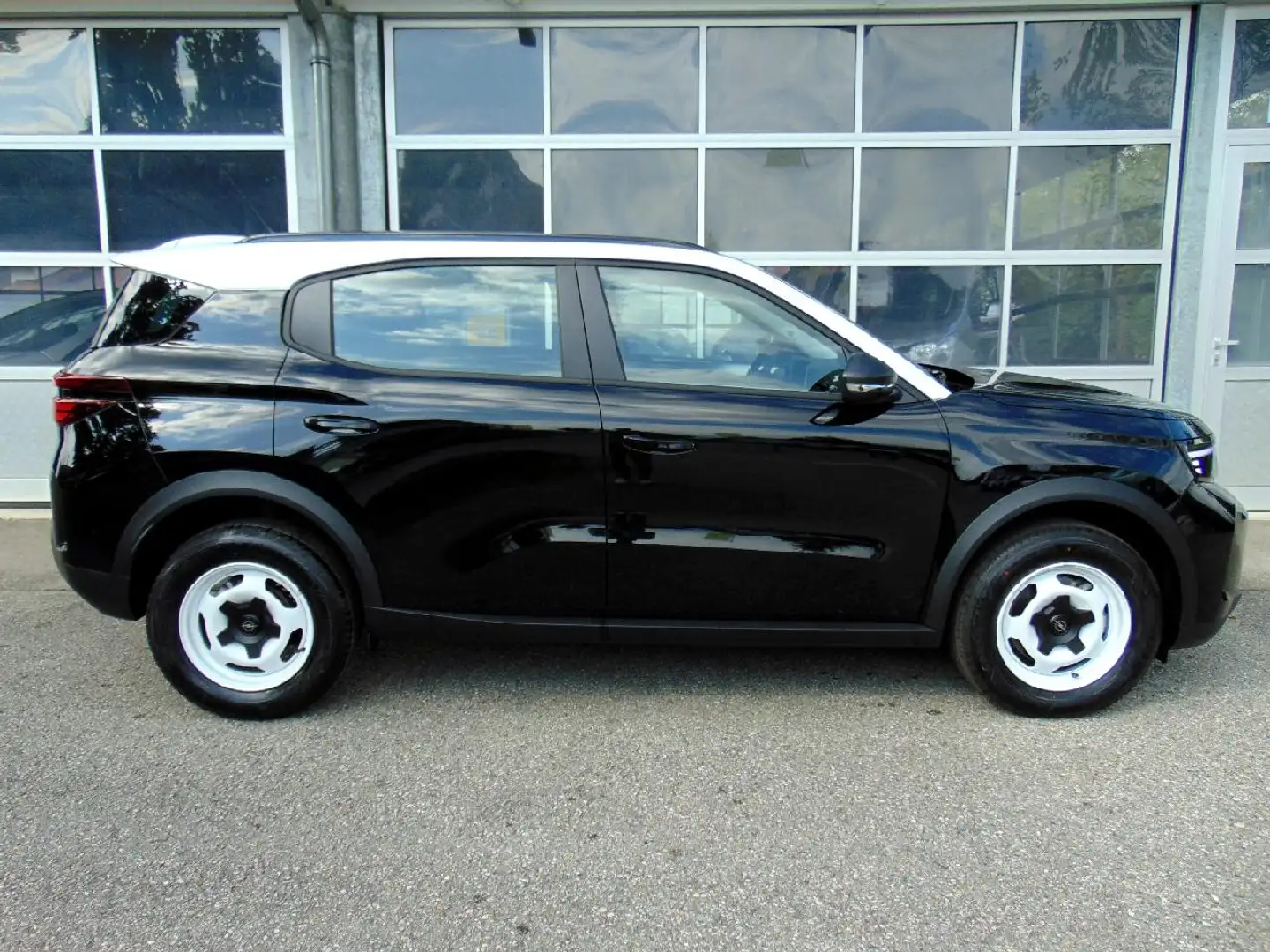 Opel Frontera Frontera Edition 1.2 Mild-Hybrid Schwarz - 2