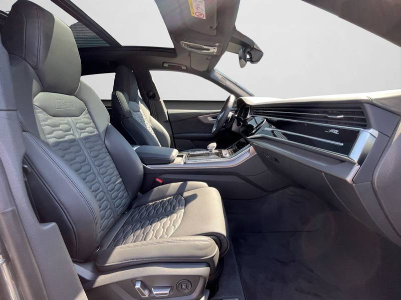 Audi RS Q8 RS-Sportabgasanlage, Standheizung/-lüftung — photo 4