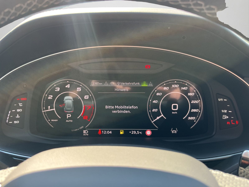 Audi RS Q8 RS-Sportabgasanlage, Standheizung/-lüftung — photo 10