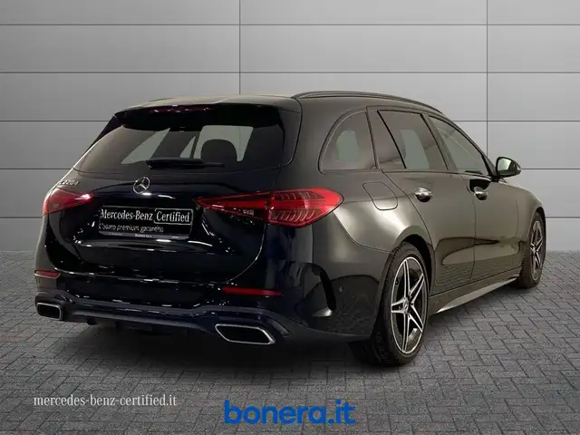 Mercedes-Benz C-Class view 3