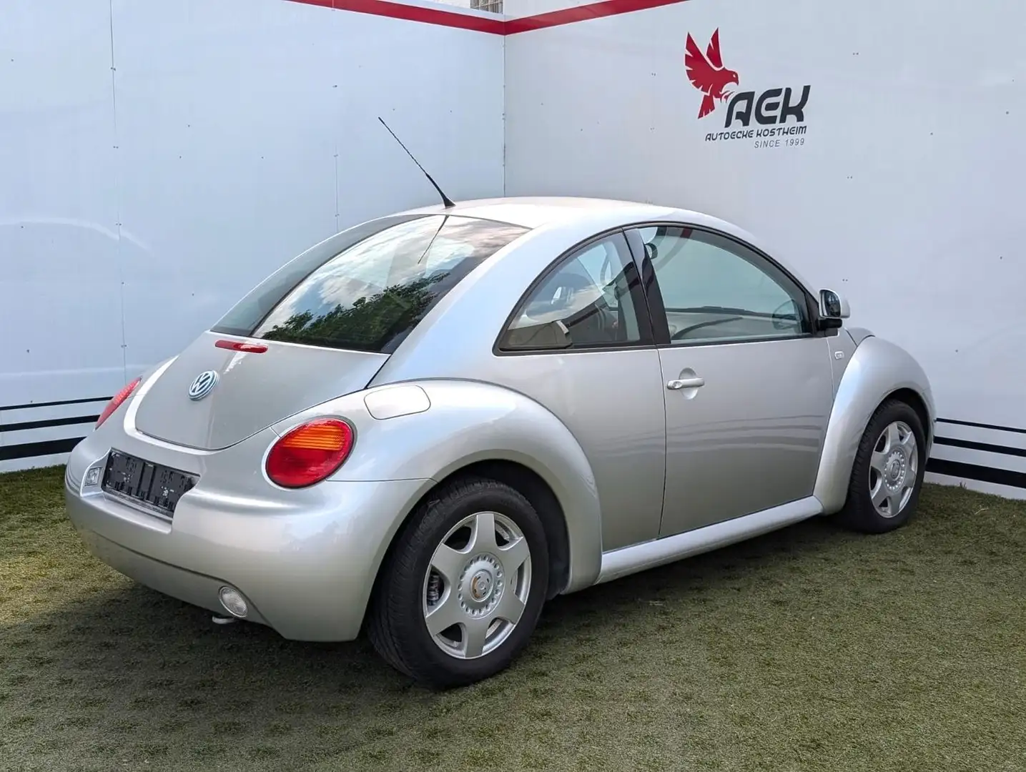 Volkswagen New Beetle Lim. 2.0 55Tkm Gepflegter Zustand Silber - 2