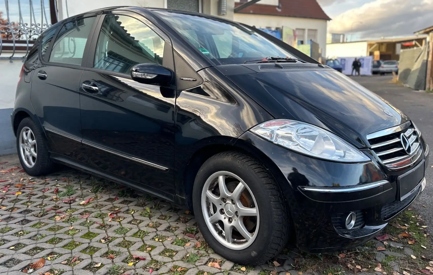Mercedes-Benz A 150 *Klima*AHK*TÜV Neu Schwarz - 1