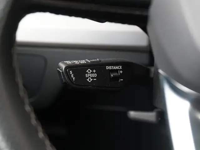 Audi Q5 view 10