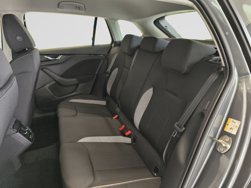 Skoda Scala Balance 1,0 TSI  AHK Navi Matrix 5J-Garant — photo 13