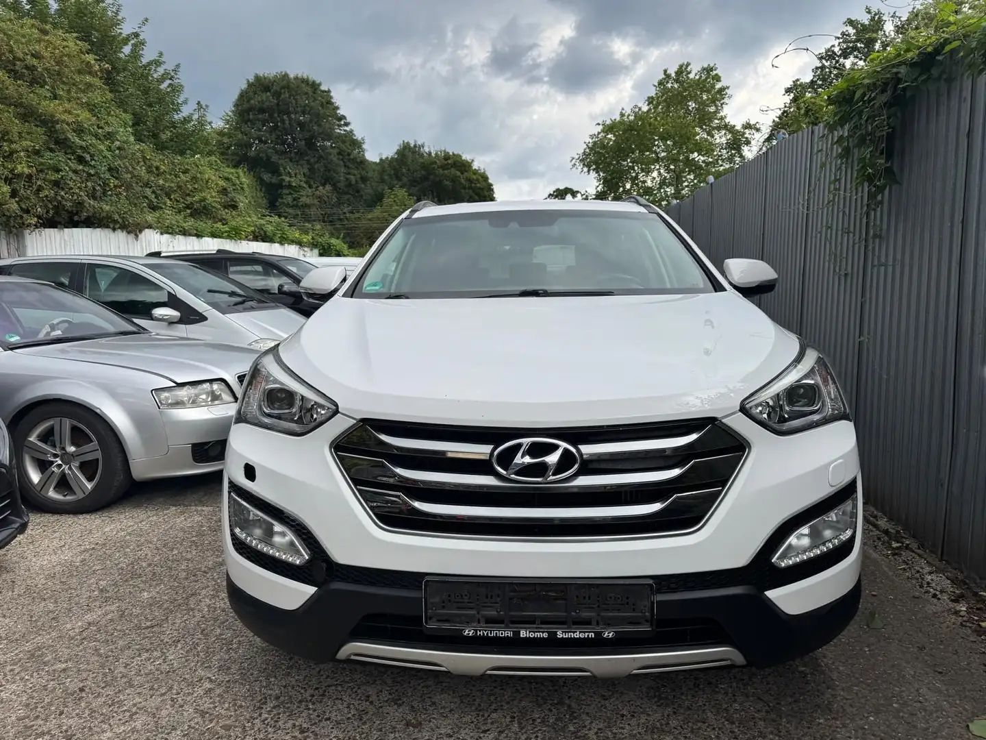 Hyundai SANTA FE Premium 4WD TÜV NEU*1.HAND*AHK Weiß - 2