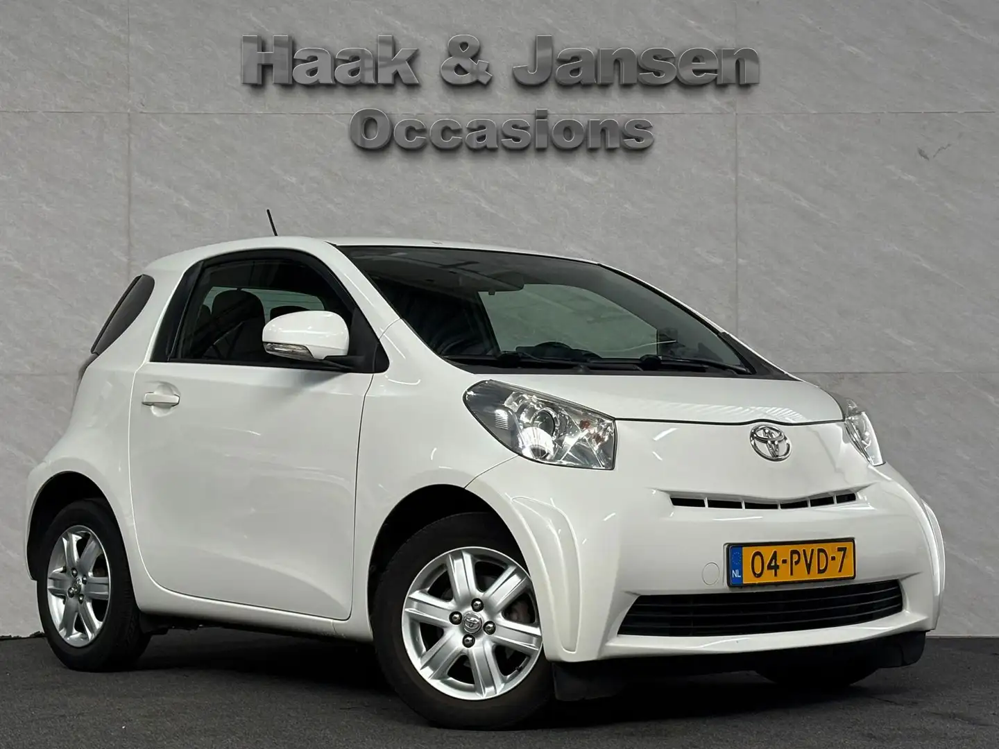 Toyota iQ 1.0 VVTi Comfort Airco Tomtom E-ramen Weiß - 2