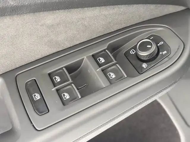 Volkswagen Golf view 20