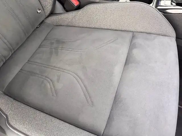 Volkswagen Golf view 9