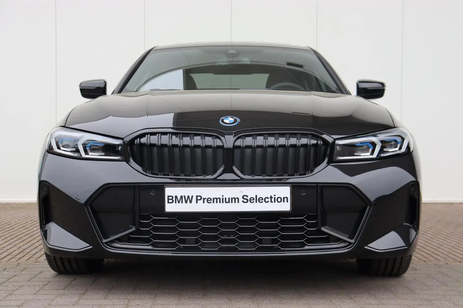 BMW 320 3-serie 320e M Sportpakket/ Elektrische Trekhaak/ Zwart - 2
