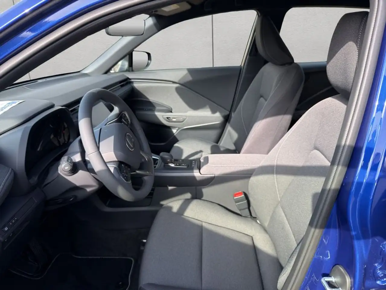 Lexus LBX mit Komfort-Paket, FWD 10