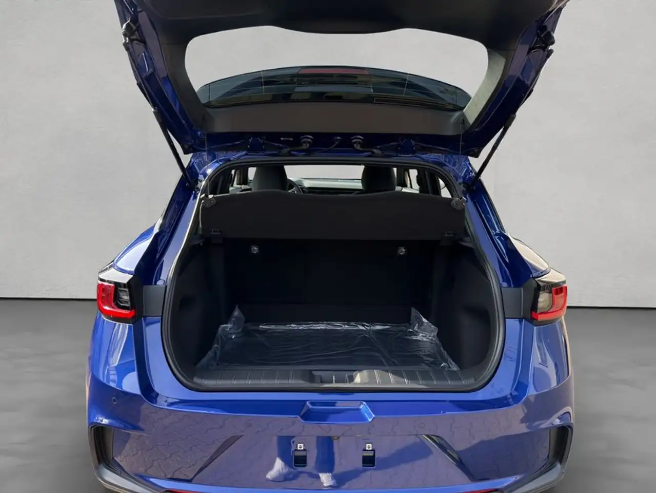 Lexus LBX mit Komfort-Paket, FWD 5