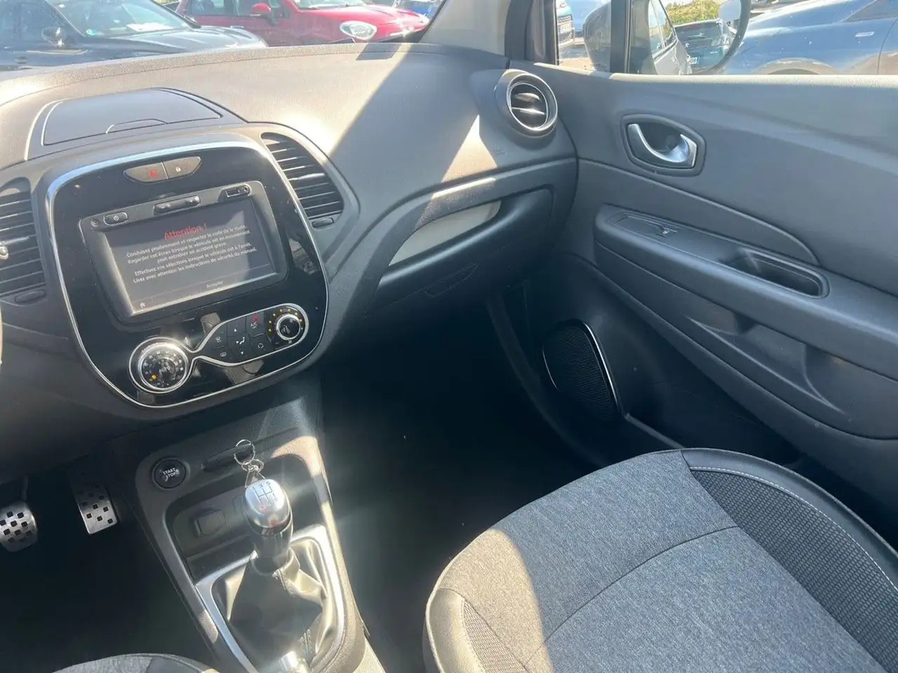 Renault Captur — photo 20