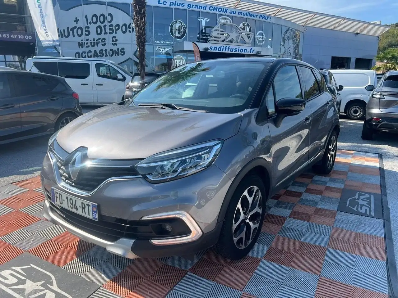 Renault Captur — photo 8