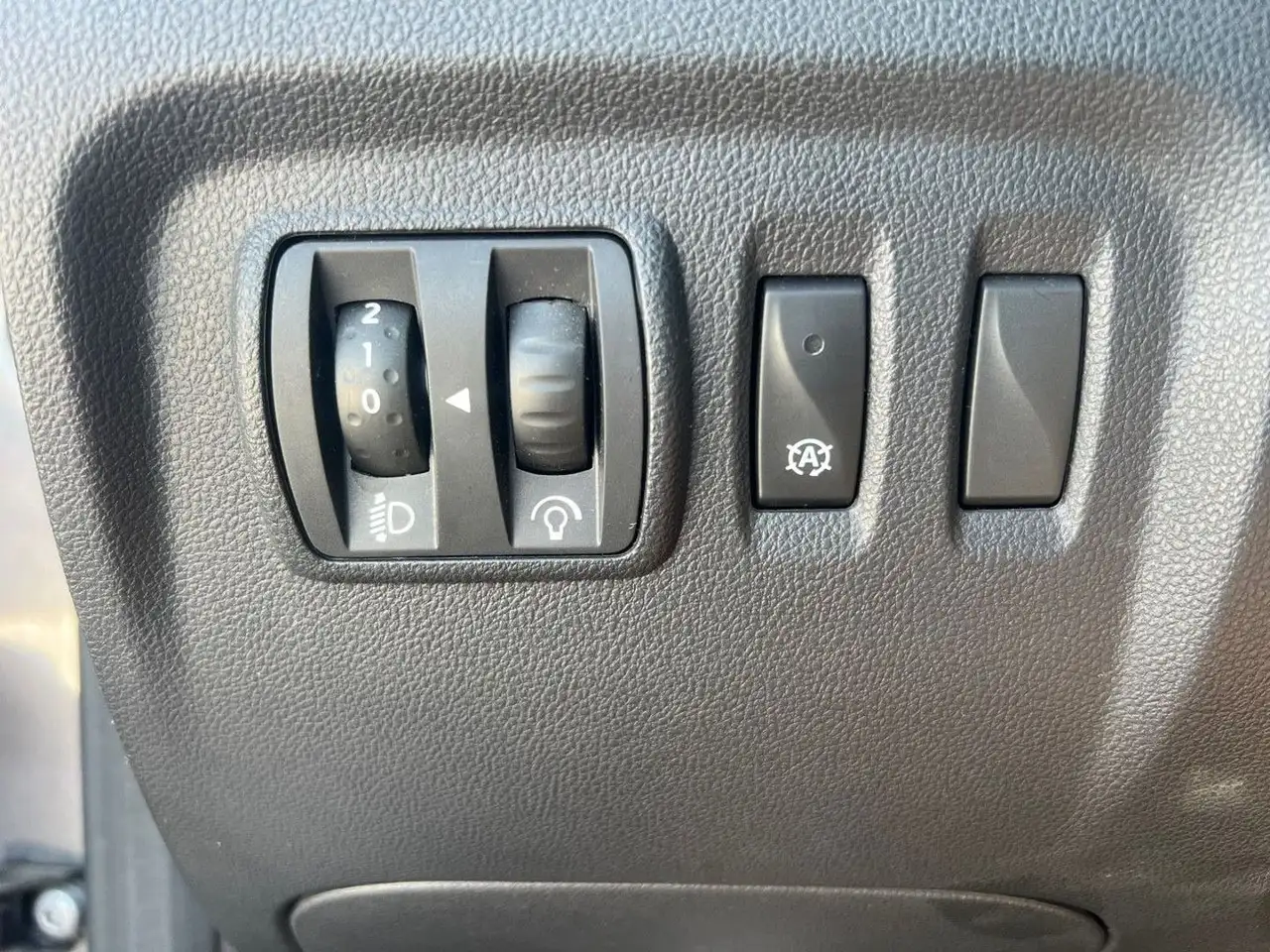 Renault Captur — photo 28