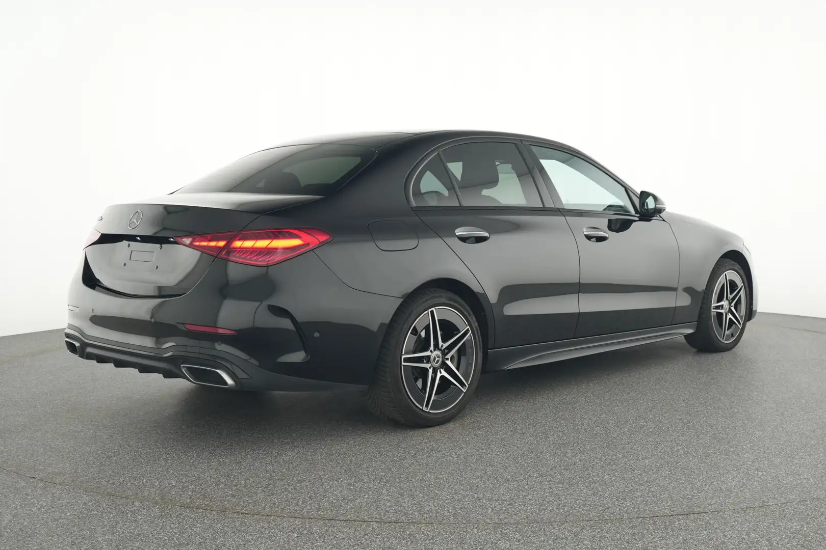 Mercedes-Benz C 300 e AMG Plug-In Hybride | AMG line | Night Pakket | Zwart - 2