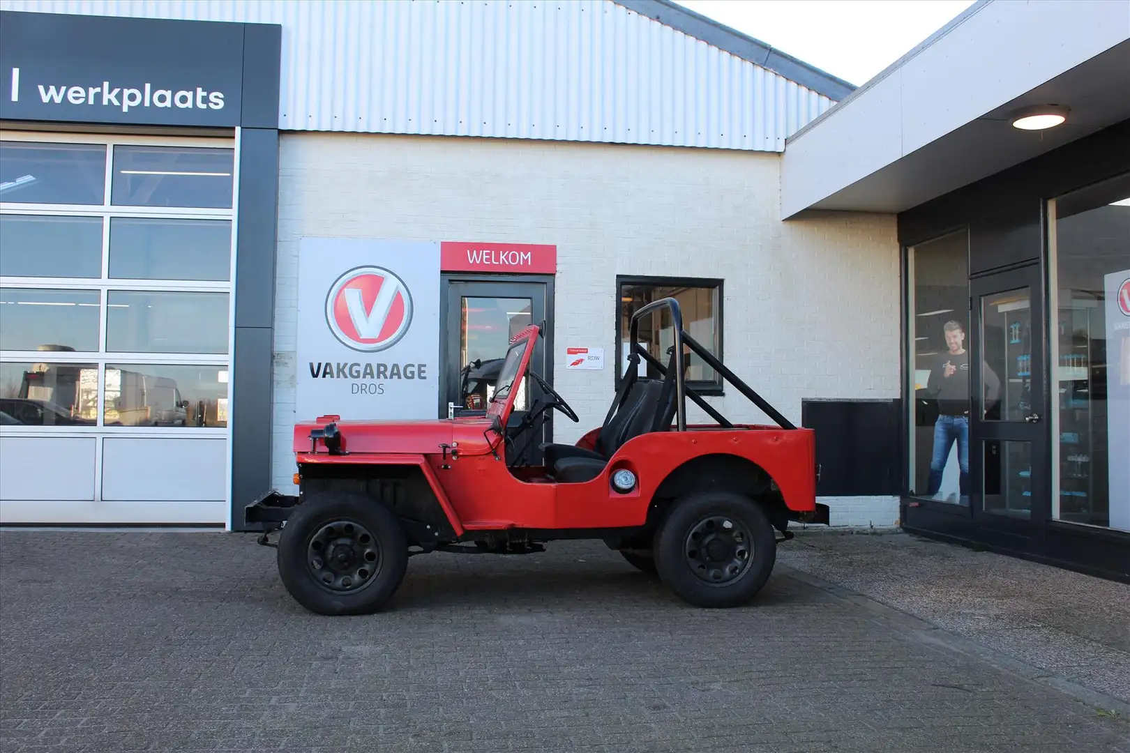 Jeep Willys CJ3 Rojo - 1