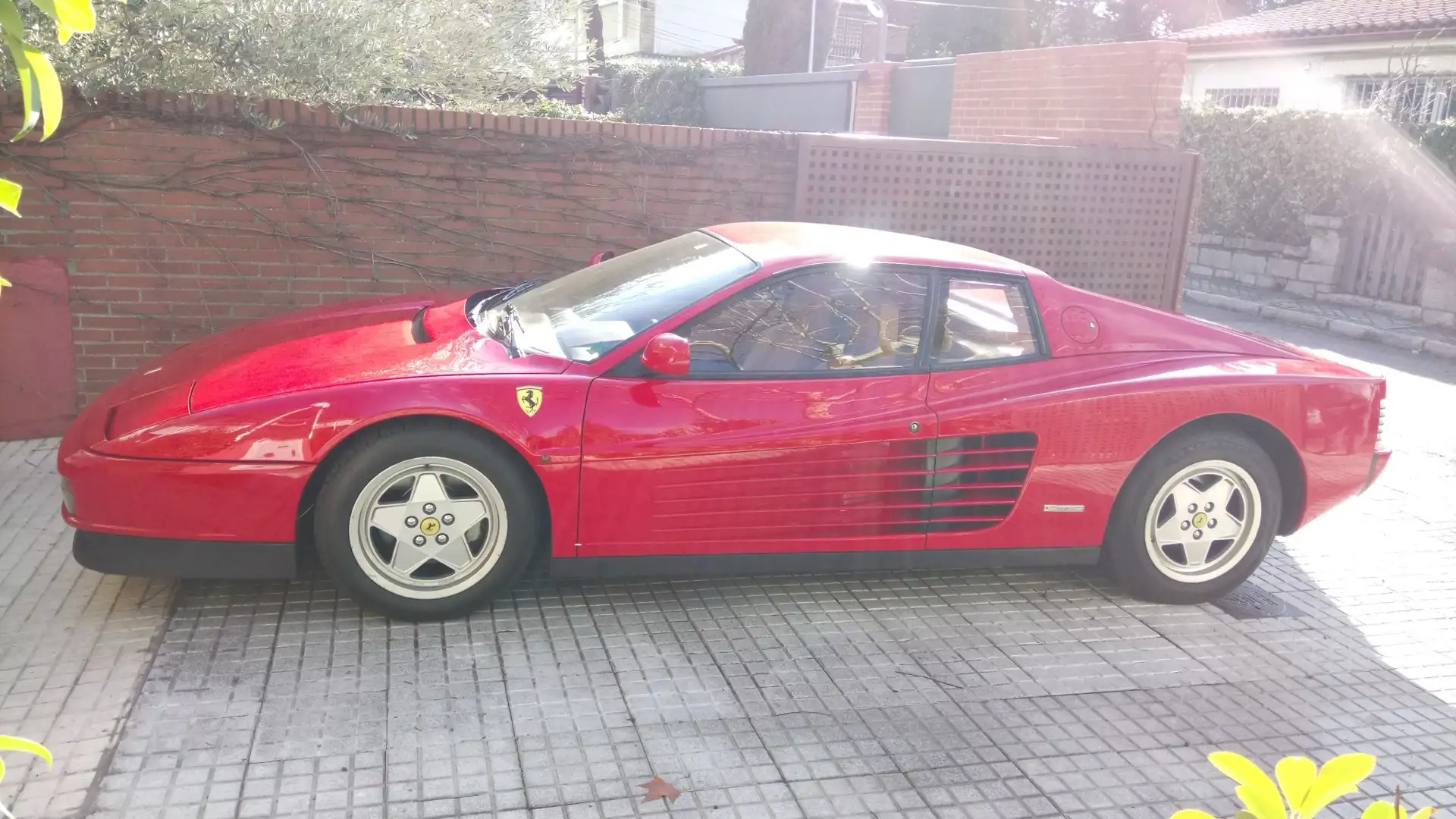 Ferrari Testarossa todo original y revisiones en la casa Kırmızı - 1