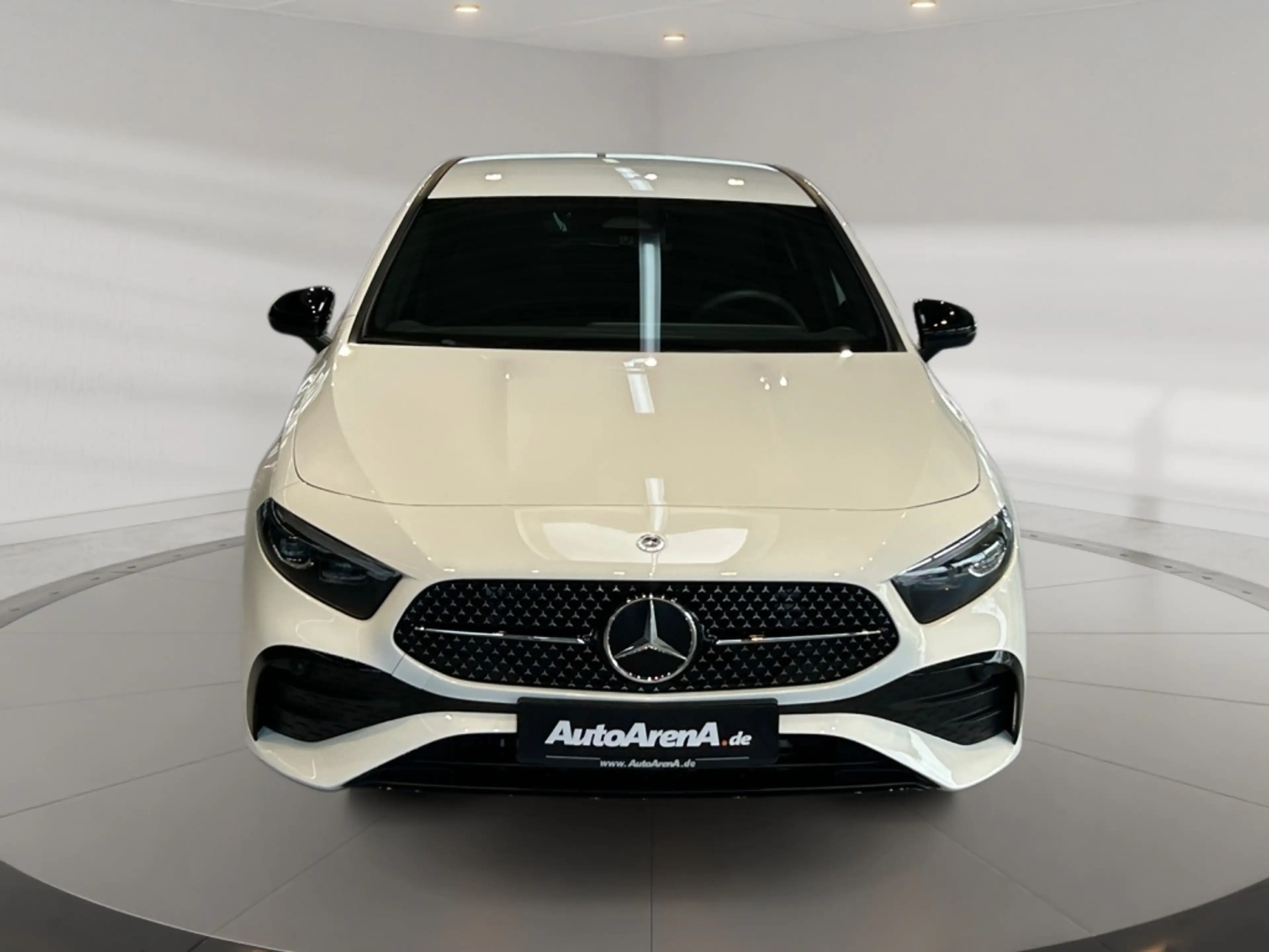 Mercedes-Benz A 200 AMG AMG+MBUX+MBeam+Night+Wide+Cam+LED+Navi — photo 7
