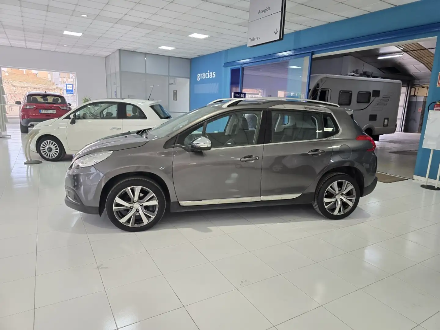 Peugeot 2008 1.6 BlueHDI S&S Allure 100 Gris - 2