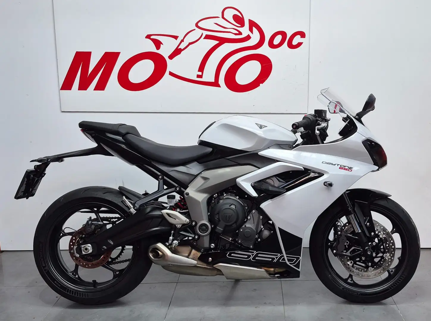 Triumph Daytona 650 DAYTONA 660 ***MOTODOC.BE*** Bianco - 1