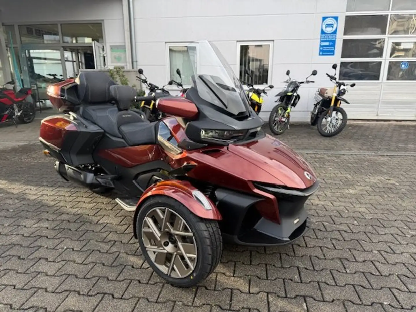 Can-Am Spyder RT Limited LTD Sea to Sky - 2