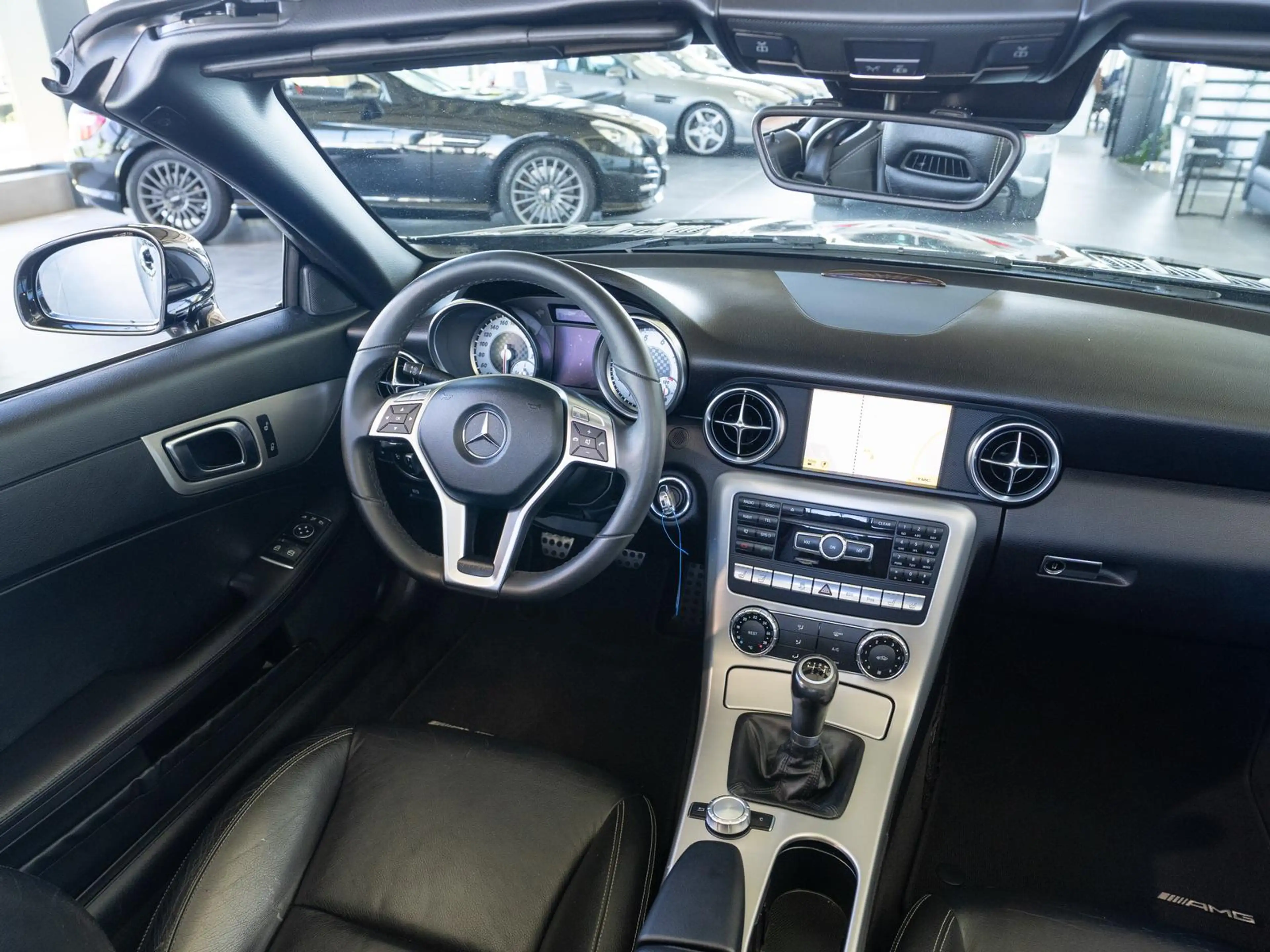 Mercedes-Benz SLK 200 *AMG*PANO*SCHECKHEFT*AIRSCARF*LEDER* — photo 15