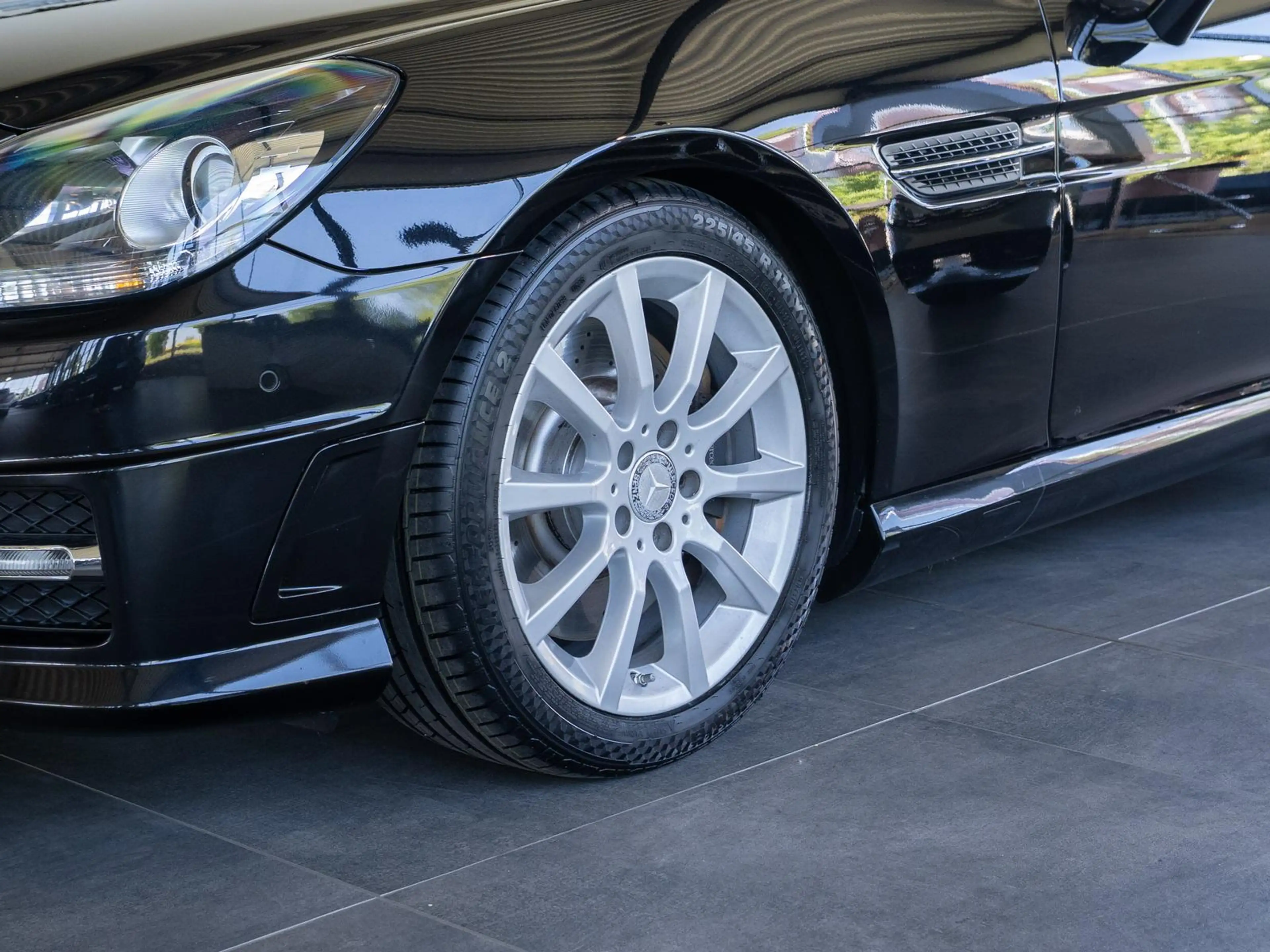 Mercedes-Benz SLK 200 *AMG*PANO*SCHECKHEFT*AIRSCARF*LEDER* — photo 9