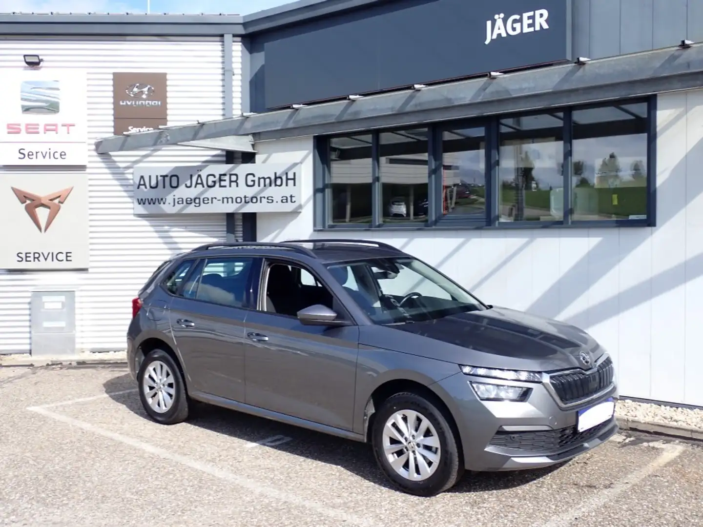 Skoda Kamiq TURBO NAVI KLIMAAUTOMATIK Grau - 1