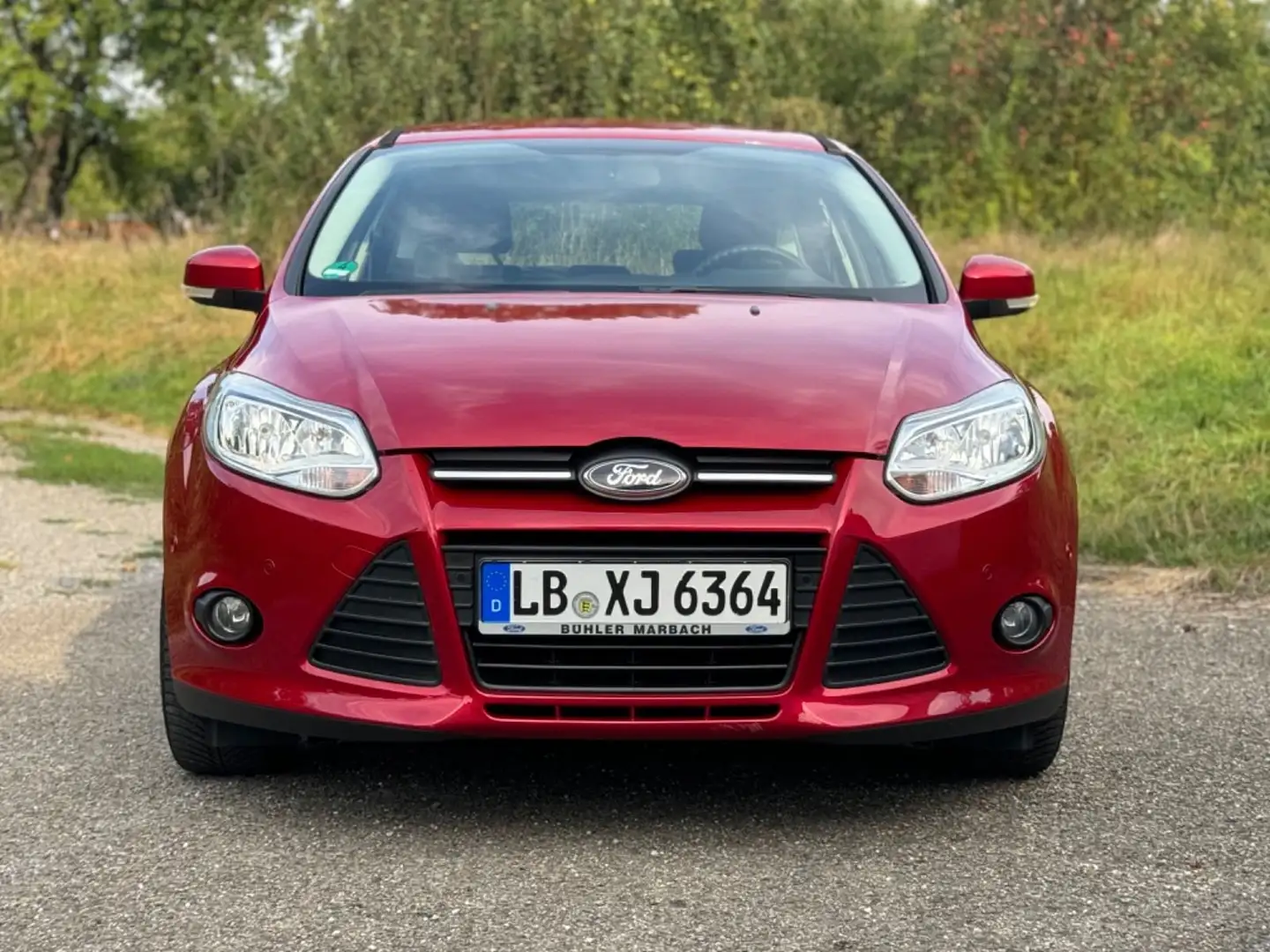 Ford Focus Focus 1.6 TI-VCTAmbiente Rot - 1