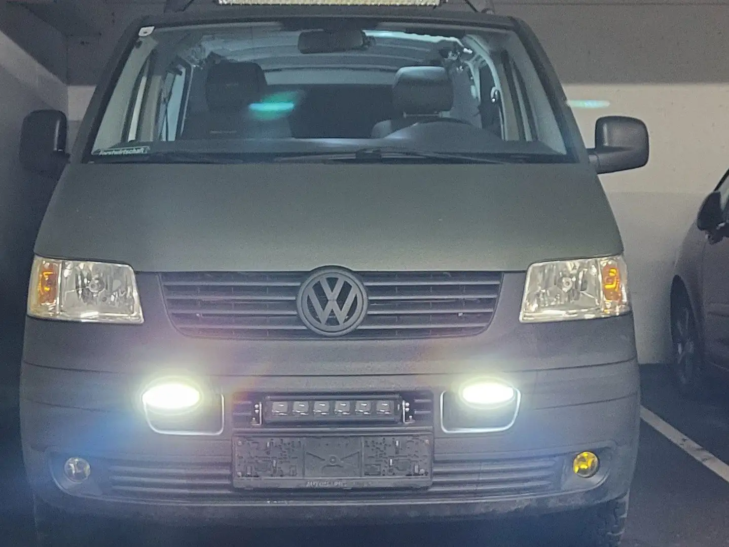 Volkswagen T5 2,5tdi LR 4Motion Negru - 2