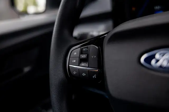 Ford E-Transit view 18