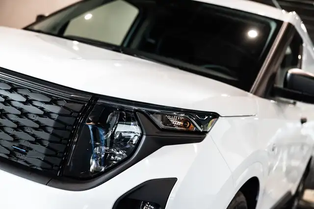 Ford E-Transit view 25
