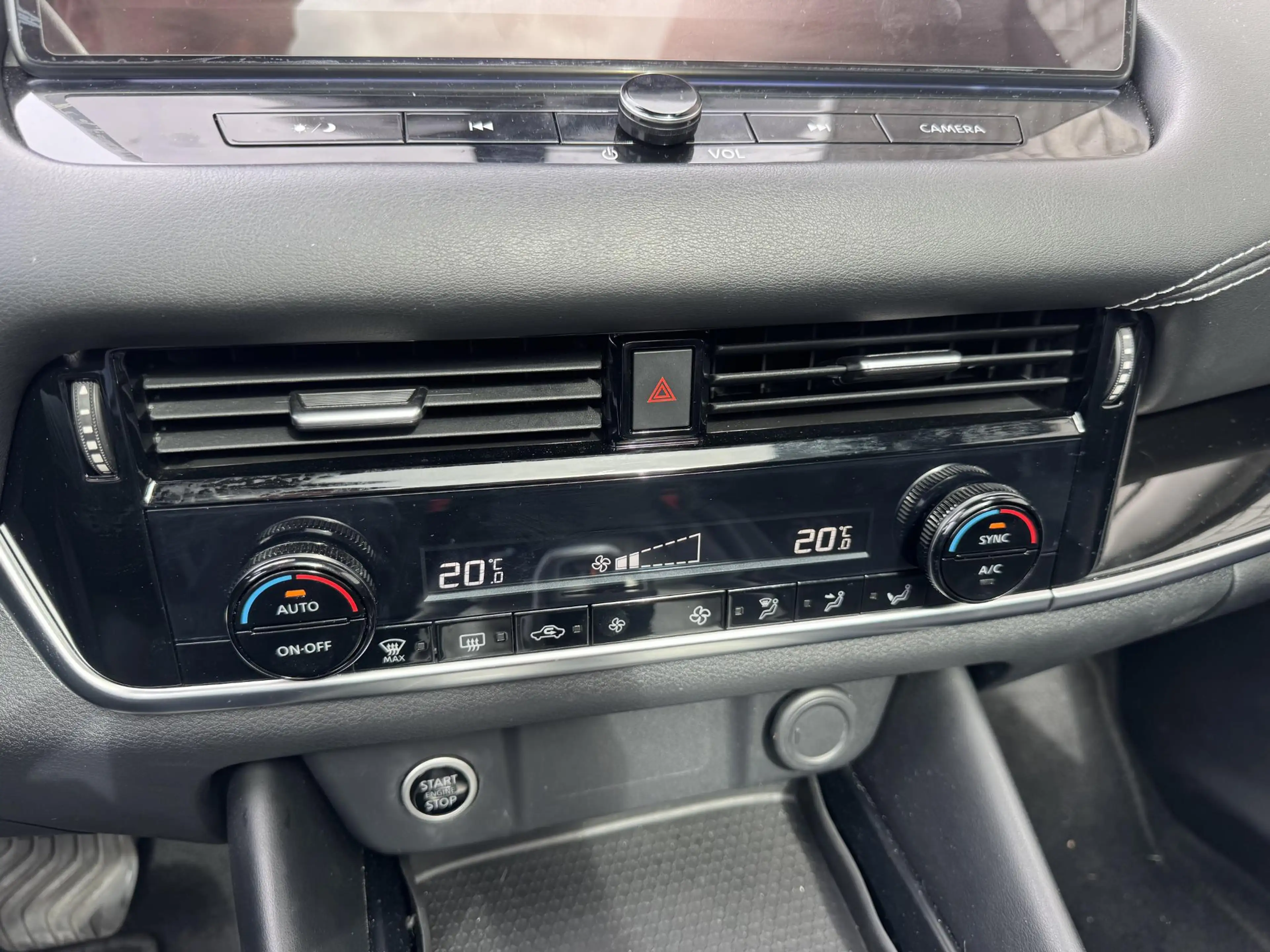Nissan Qashqai 1.3 MHEV Xtronic N-Connecta | Panoramadak | Apple — photo 13