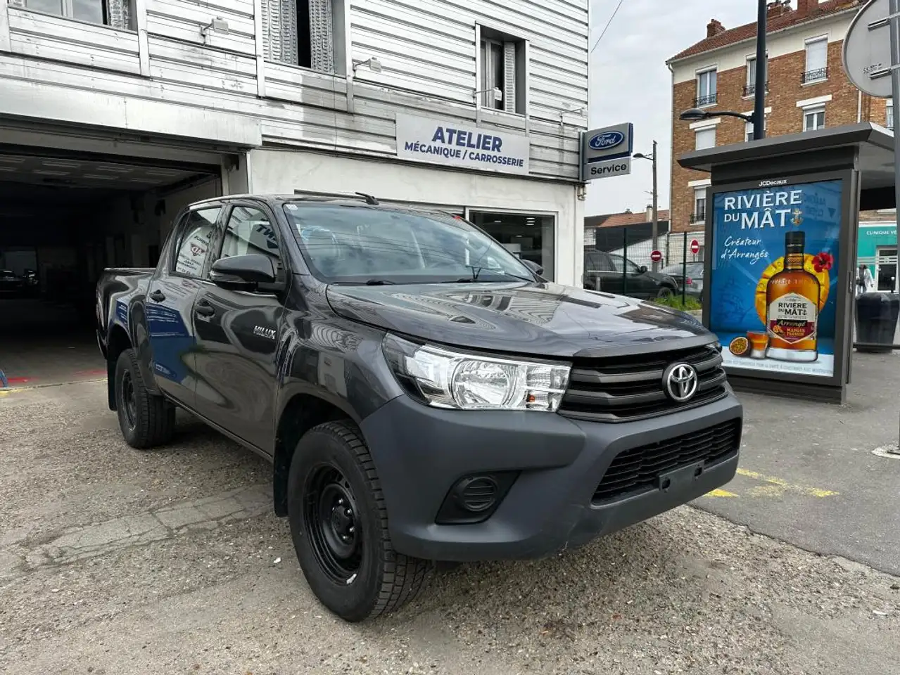 Toyota Hilux