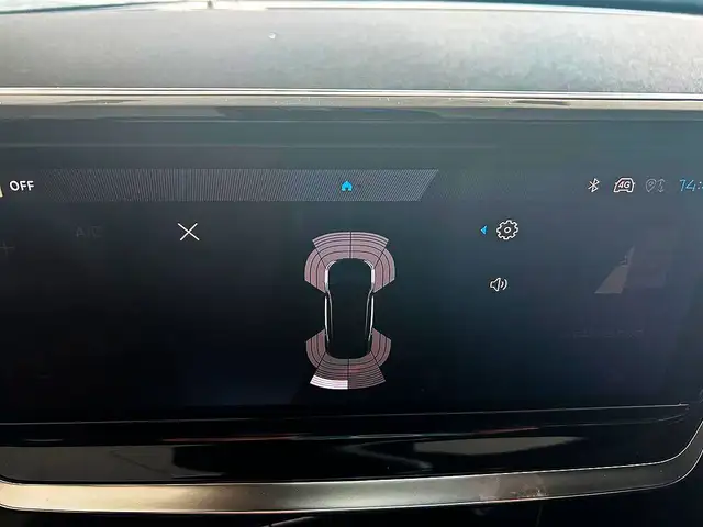 Peugeot 2008 view 11