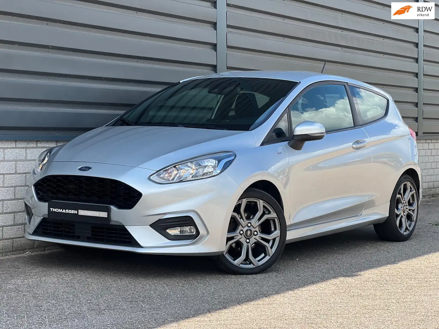 Ford Fiesta 1.0 EcoBoost 100PK ST Line Cruise Sport Vele optie Grijs - 1