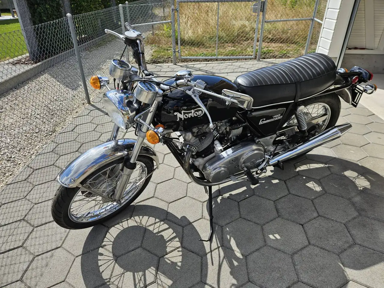 Norton Commando