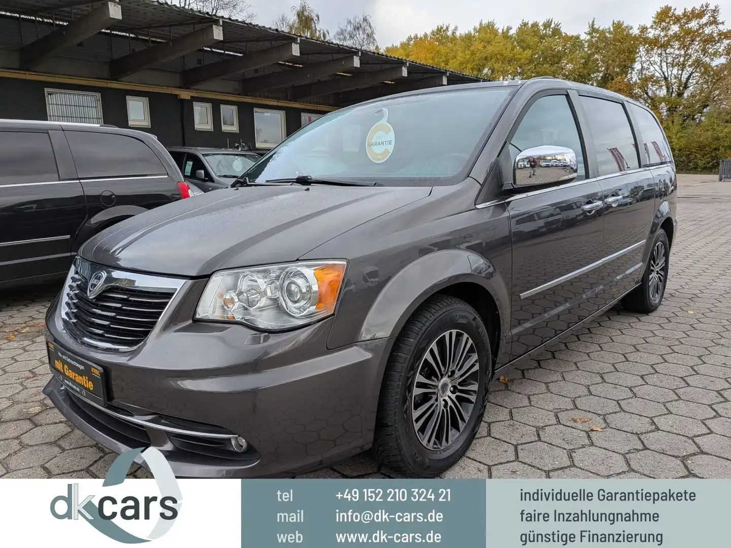 Lancia Voyager S 2.8 CRD 7 Sitze Xenon TÜV Neu+Garantie Grau - 1