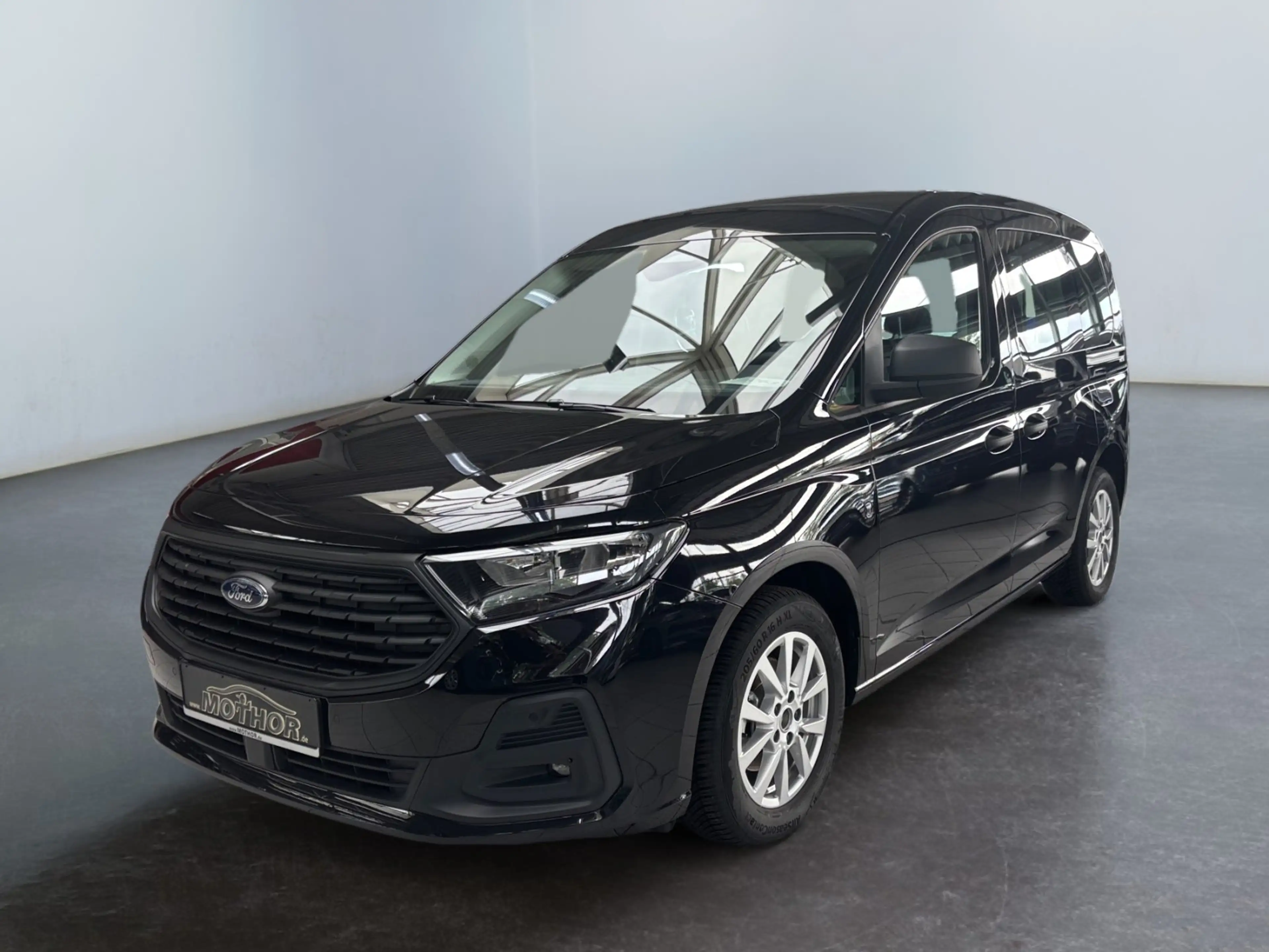 Ford Tourneo Connect 2.0 EcoBlue DSG Tempomat — photo 2