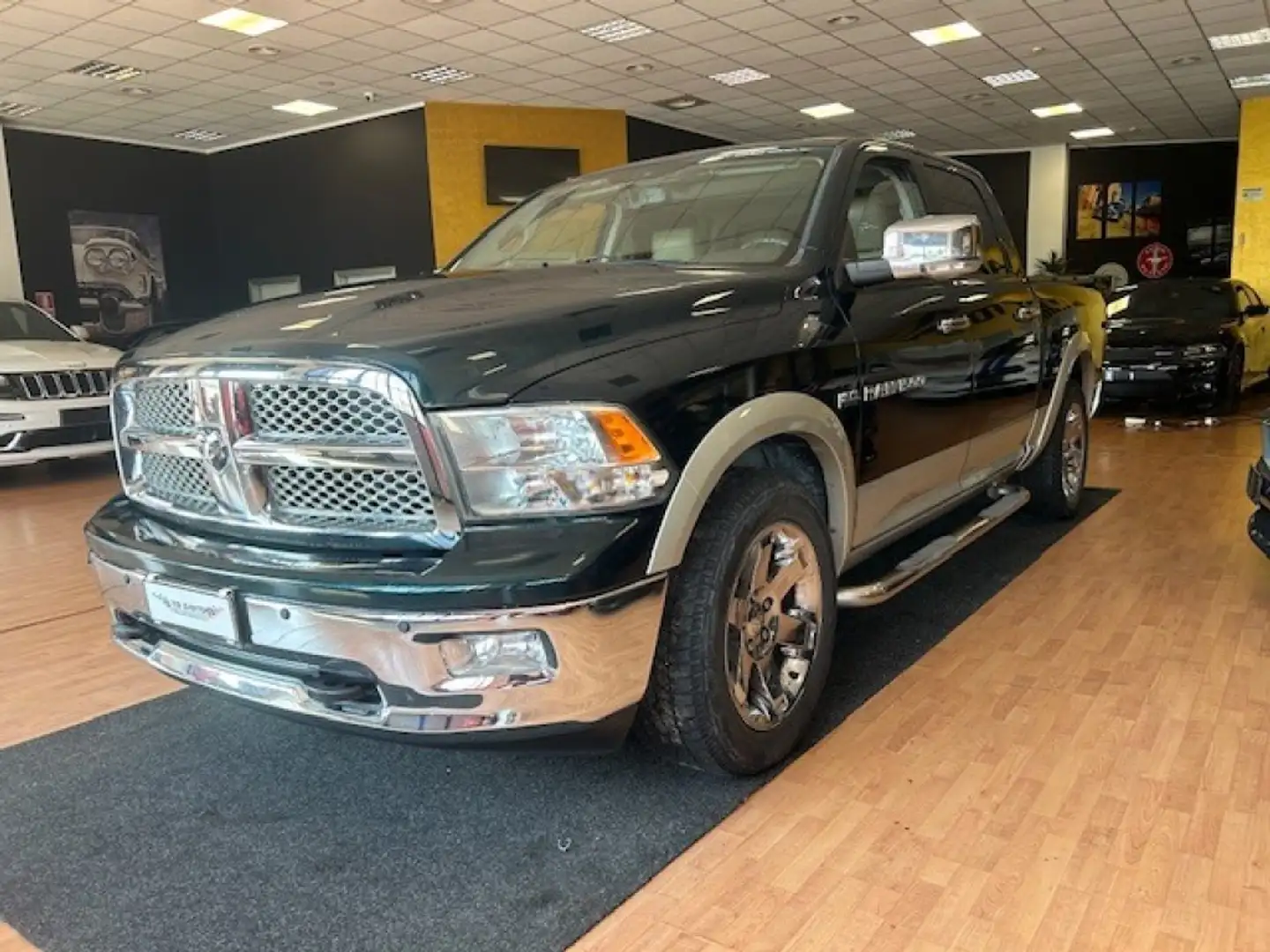 Dodge RAM 5.7 V8  GPL Grün - 2