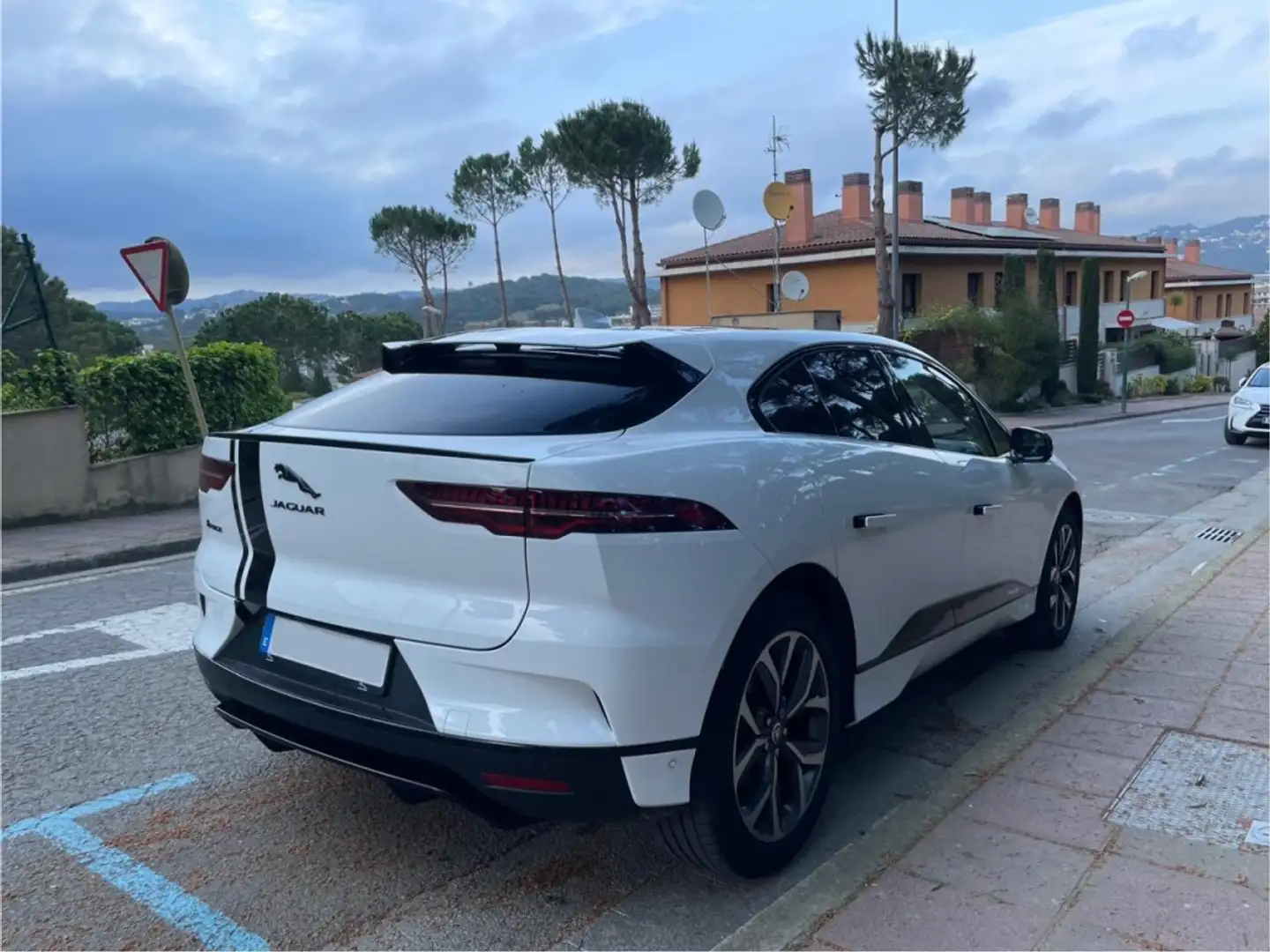 Jaguar I-Pace HSE Blanco - 2