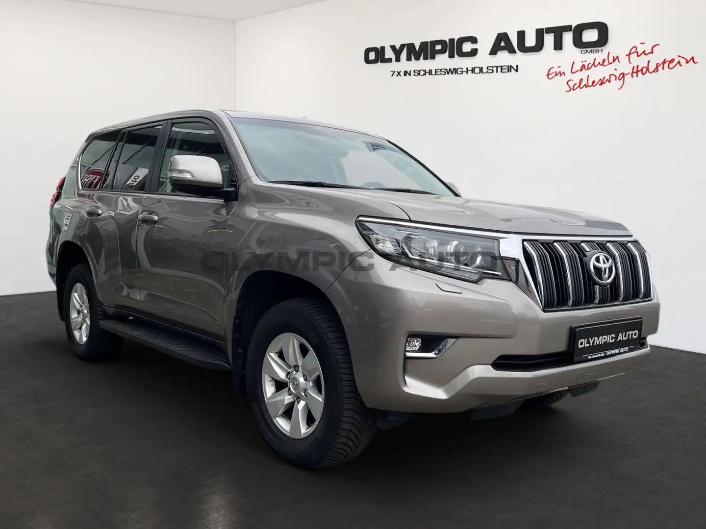 Toyota Land Cruiser Toyota Land Cruiser 2.8 D4-D Comfort (Euro 6d) Braun - 2