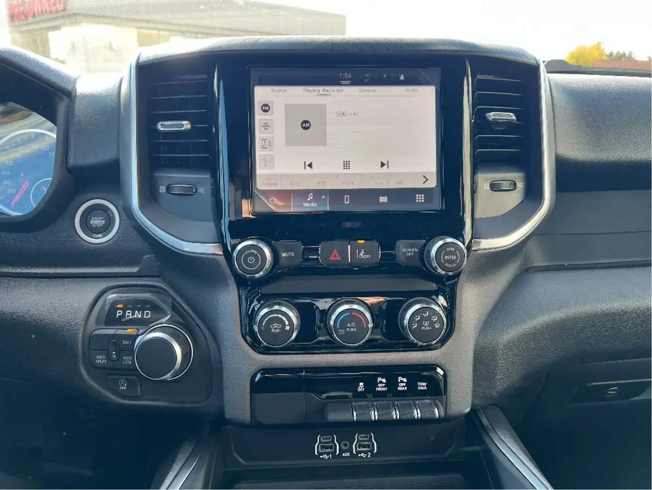 RAM 1500 снимка RAM 1500