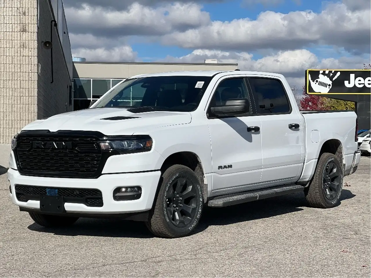 RAM 1500 снимка RAM 1500