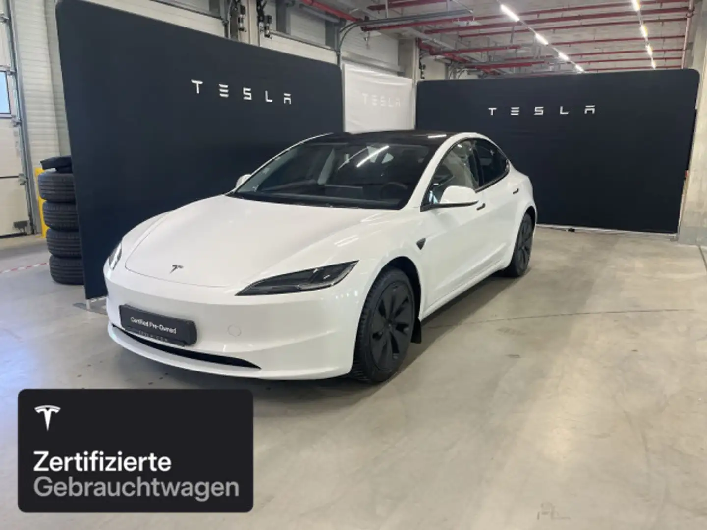 Tesla Model 3 Rear-Wheel Drive Weiß - 2